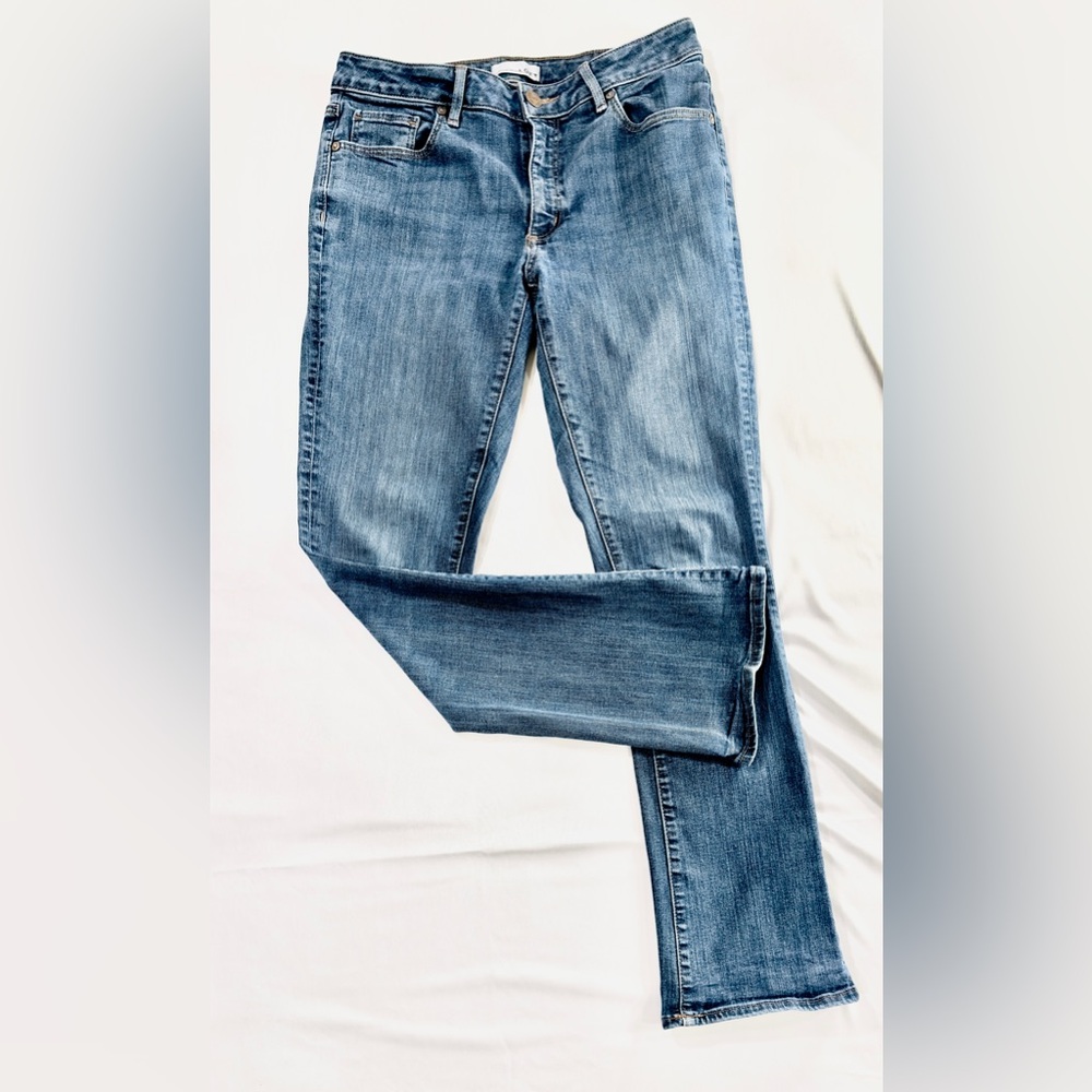 💗 LOFT Bootcut Curvy Mid rise Jeans Size 6/28